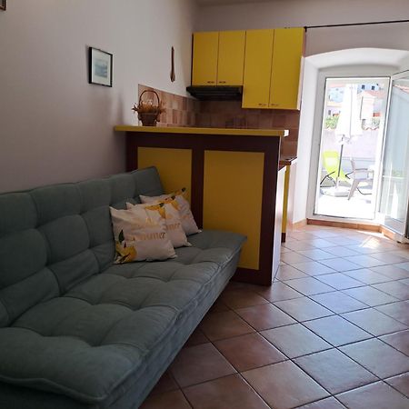 Greta Apartment Vrbnik  Exterior photo